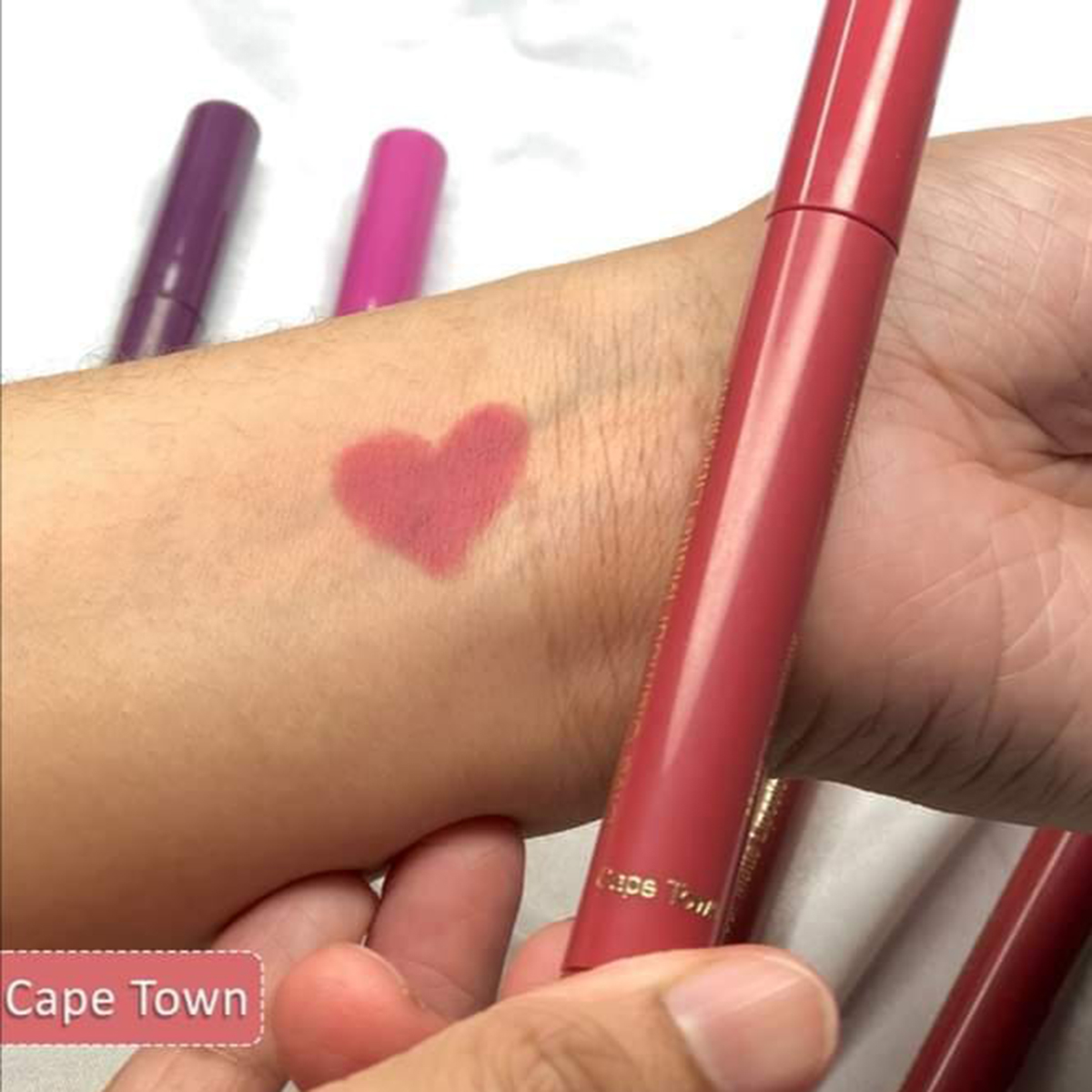 Colormax Diva Glamour Matte Lip Color (Cape Town) - Image 2