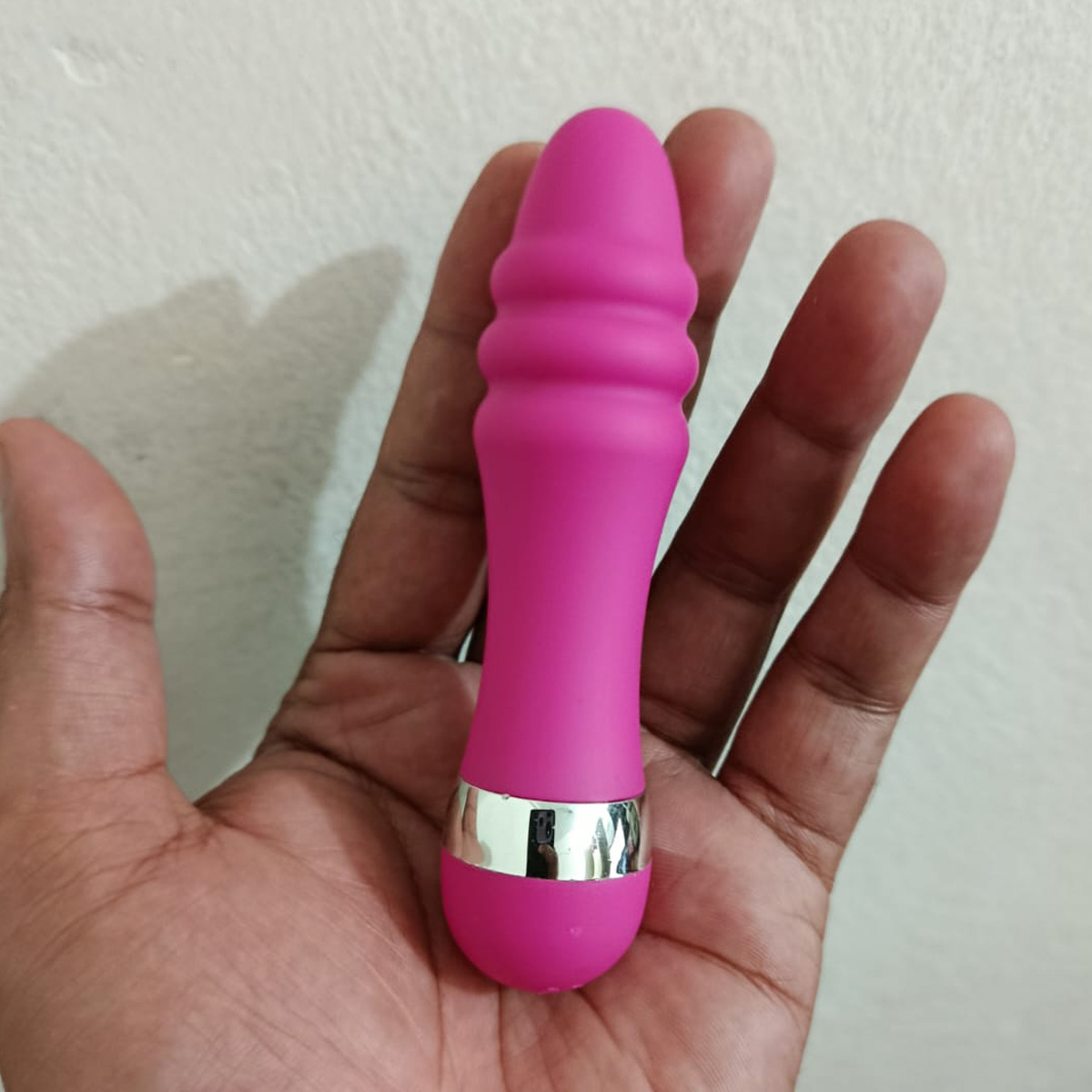 AV® Multi-speed Vibrator Anal Plug 4.5 inch (m02) - Image 2